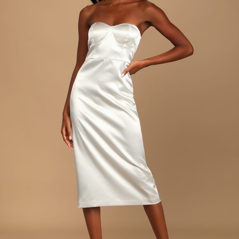 Lulu’s Strapless MIDI Dress NWT - Neverworn